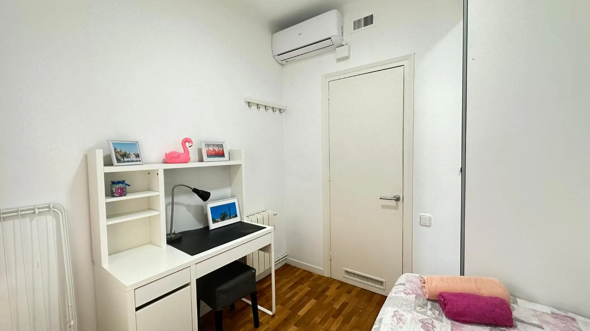 Rooms Aragon Barcelona Bed & Breakfast