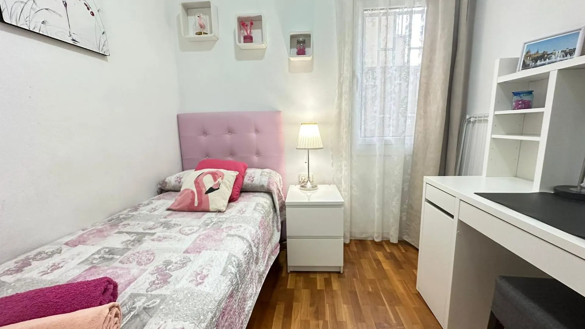 Bed & Breakfast Rooms Aragon Barcelona Spain
